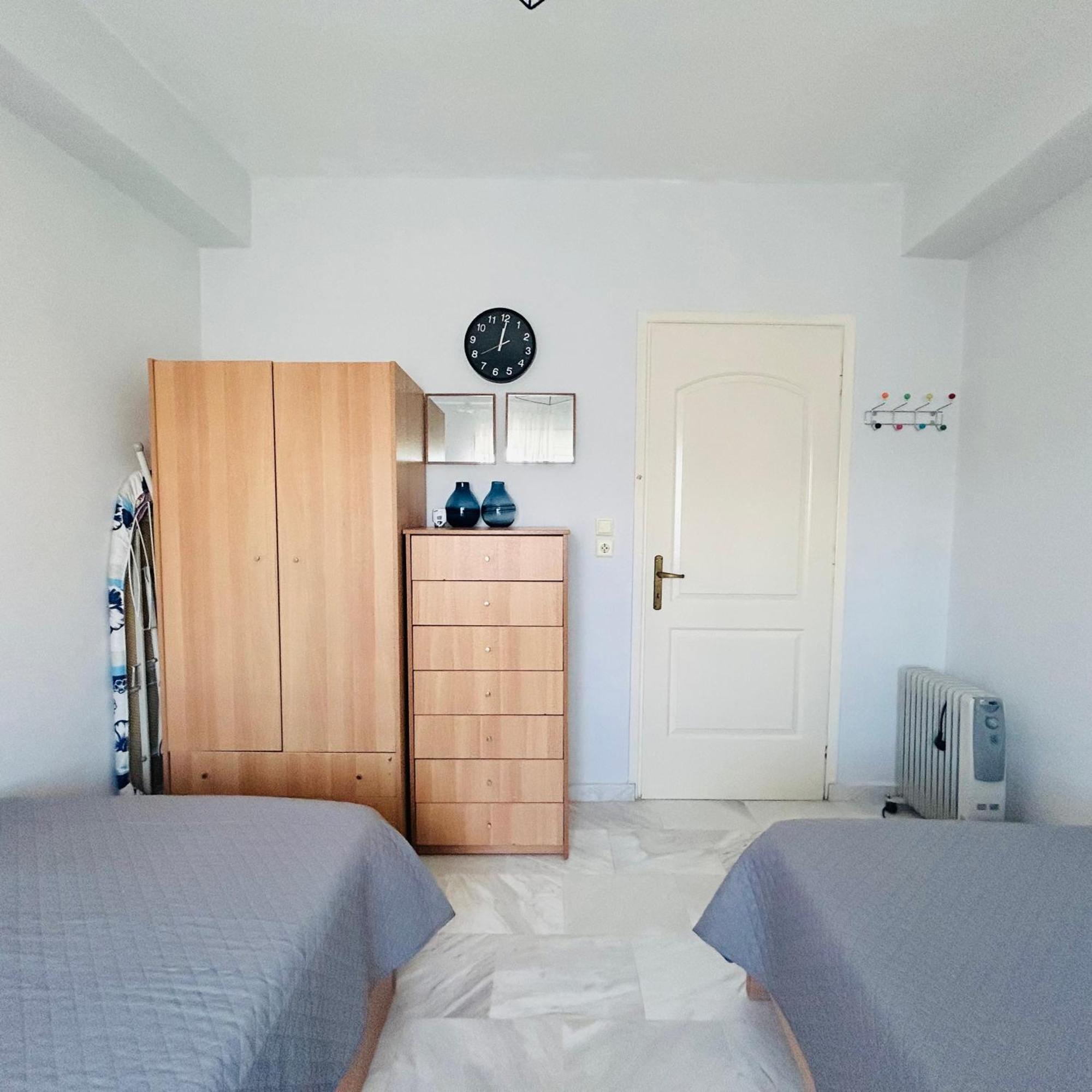 Next To The Beach Apartments Офринион Екстериор снимка