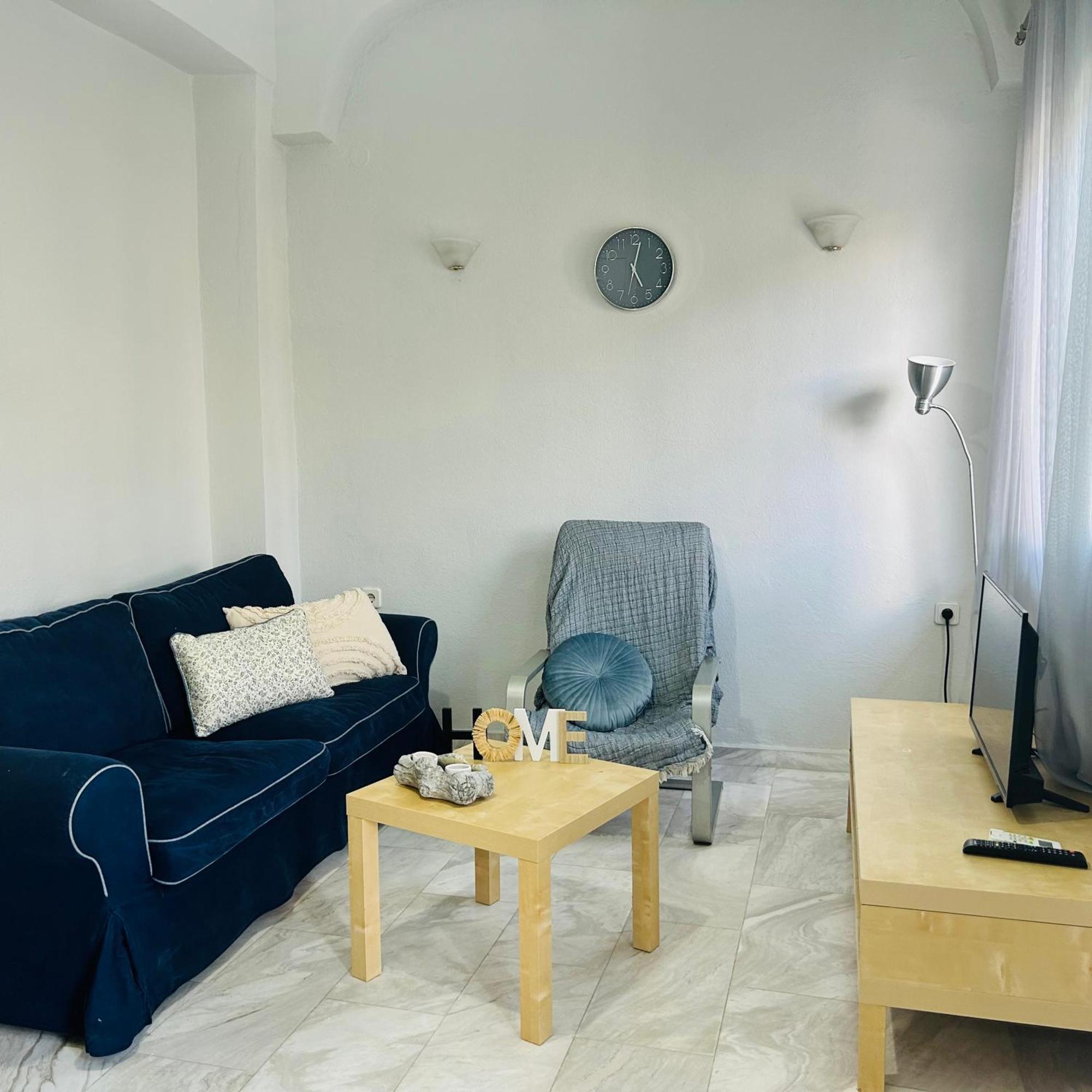 Next To The Beach Apartments Офринион Екстериор снимка