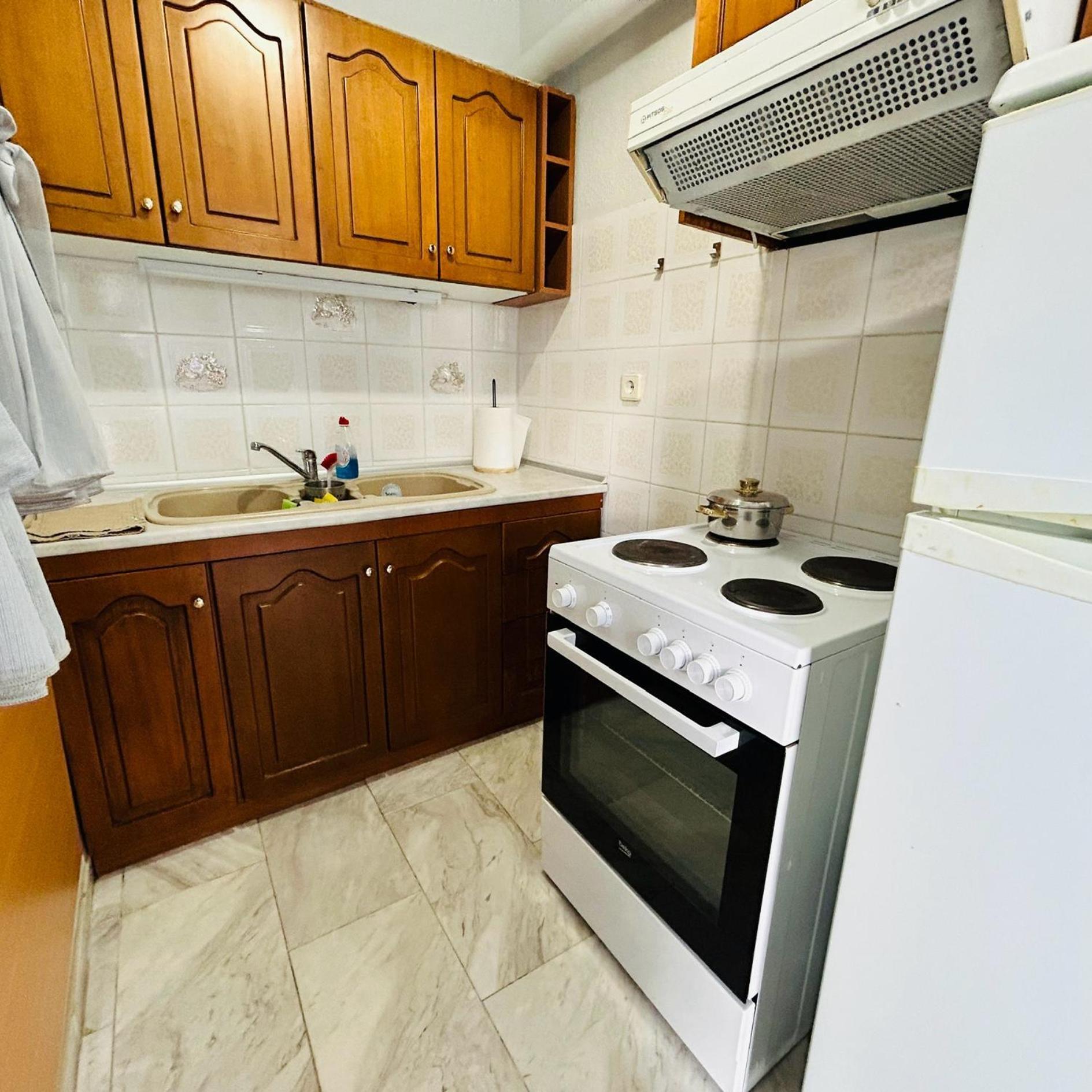 Next To The Beach Apartments Офринион Екстериор снимка